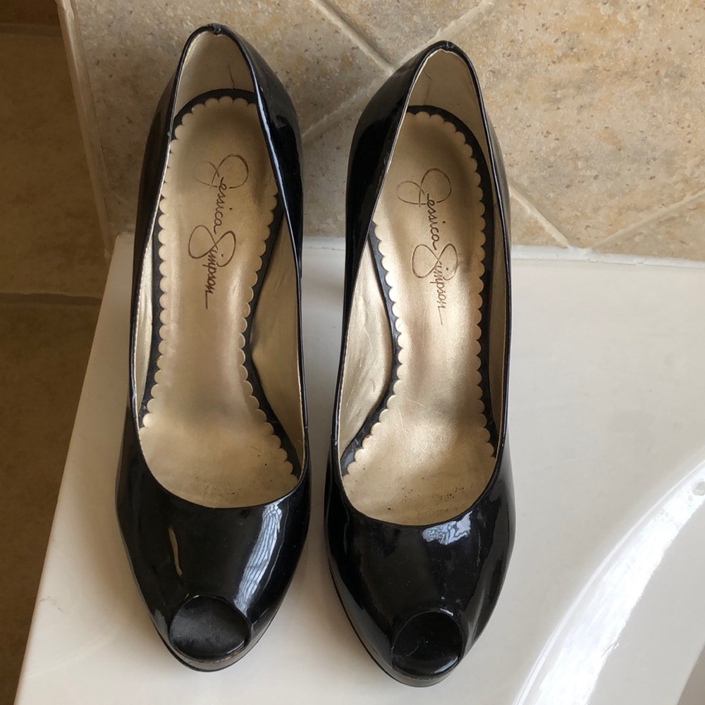 Jessica Simpson heels